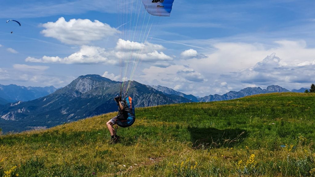 Paragliding in Meduno